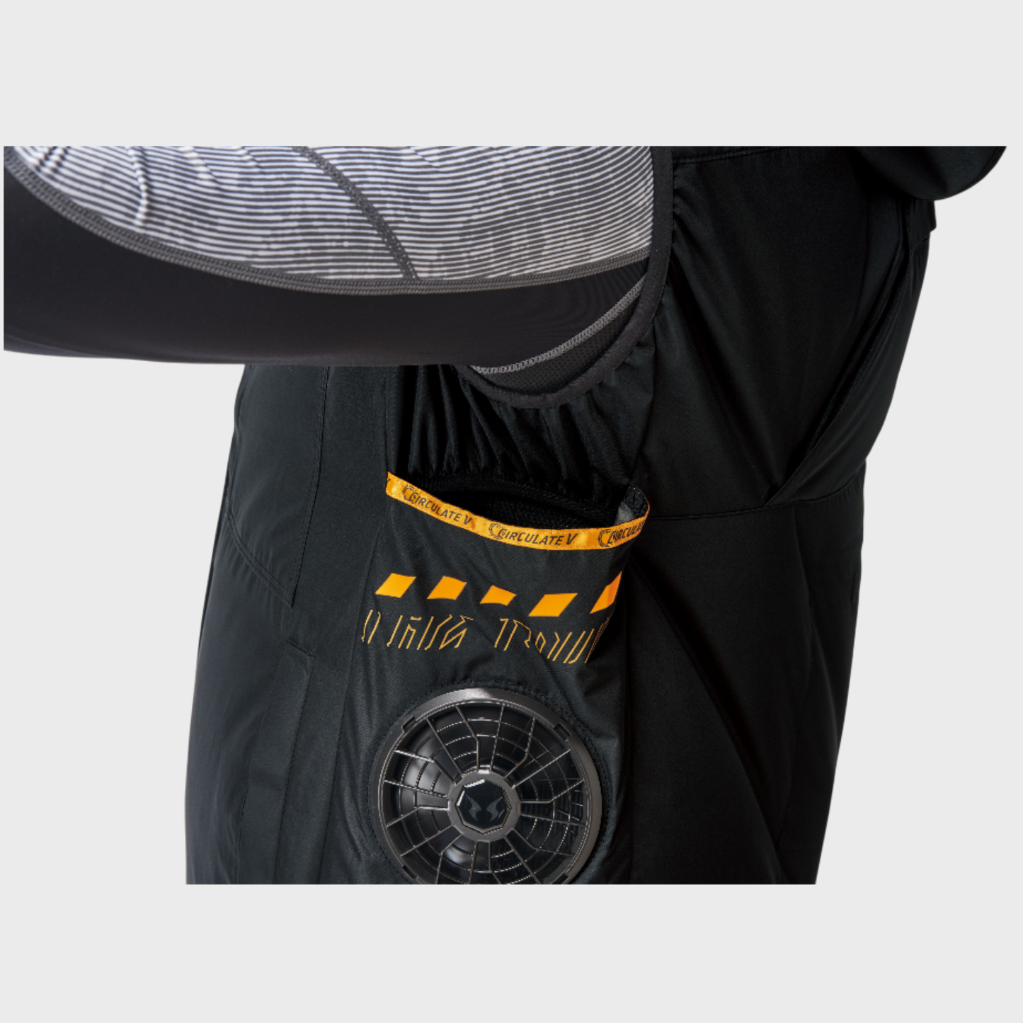 7700　The tough　空調風神服チタンフードベスト